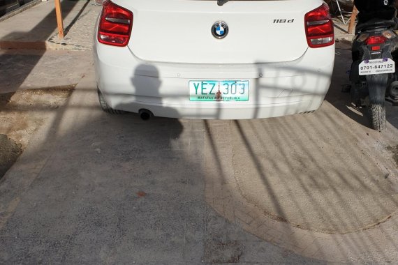 White BMW 118D 2012 Hatchback for sale in Cebu City 