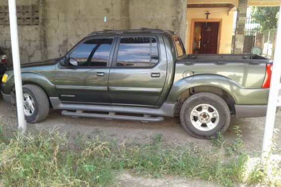 Selling Green Ford Explorer 2001 Truck in Laguna 