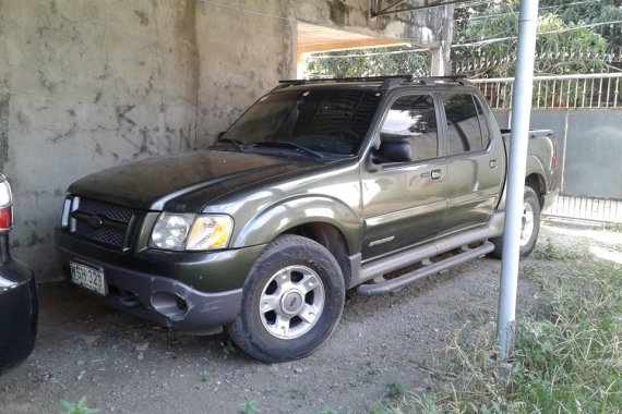 Selling Green Ford Explorer 2001 Truck in Laguna 