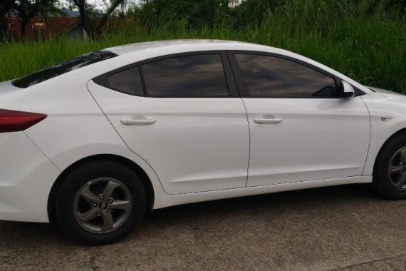 2nd Hand Hyundai Elantra 2018 at 9000 km for sale