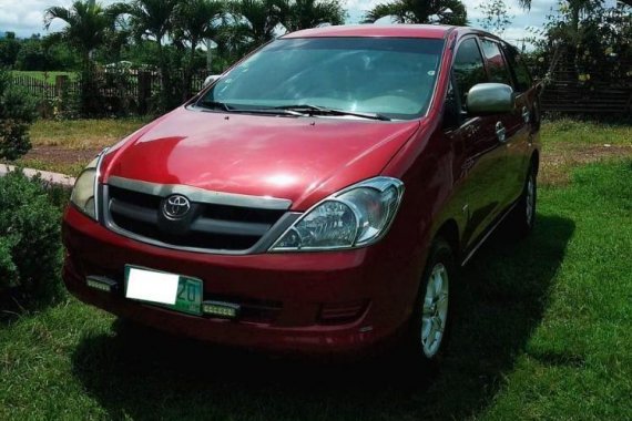 Selling 2nd Hand Toyota Innova 2005 Manual Gasoline at 130000 km in Rosario