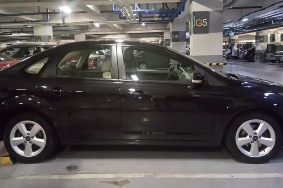 2nd Hand Ford Focus 2009 Sedan at 50000 km for sale