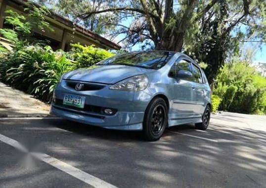 Selling 2nd Hand Honda Jazz 2004 in Manila