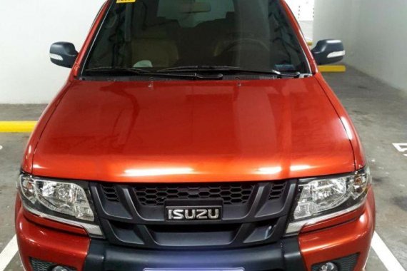 Selling Isuzu Crosswind 2017 Automatic Diesel at 19000 km in Taguig