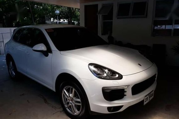 Selling Porsche Cayenne 2018 Automatic Gasoline in Makati