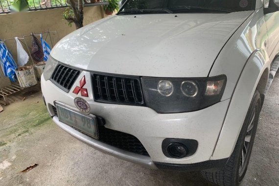 2nd Hand Mitsubishi Montero 2012 at 100000 km for sale in Cabanatuan