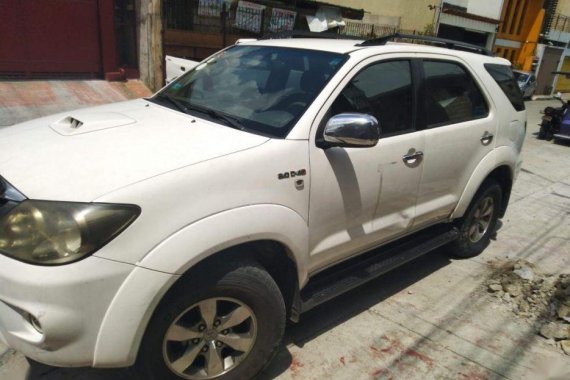 2nd Hand Toyota Fortuner 2005 for sale in Quezon City