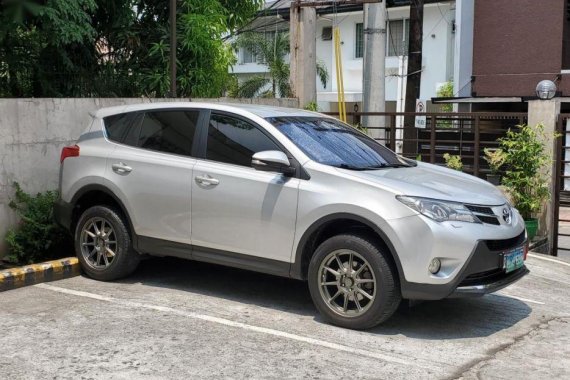 2013 Toyota Rav4 for sale in Quezon City