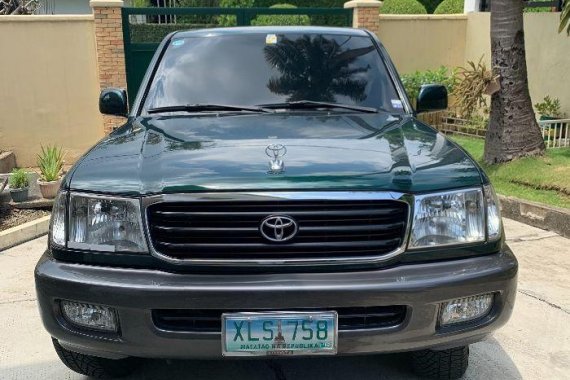 Selling 2nd Hand Toyota Land Cruiser 1997 Automatic Gasoline at 85000 km in Makati