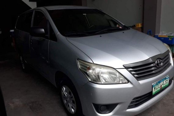 Silver Toyota Innova 2014 for sale Manual