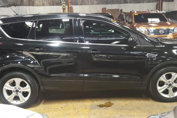 Selling 2nd Hand 2015 Ford Escape Automatic