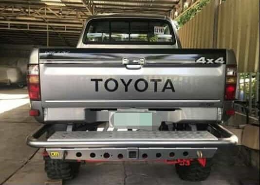 Selling Silver 2003 Toyota Hilux at 30000 km