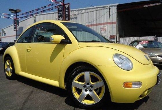 Selling Yellow 2005 Volkswagen Beetle at 44000 km