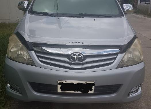 Selling 2nd Hand Toyota Innova 2010 in Cabuyao
