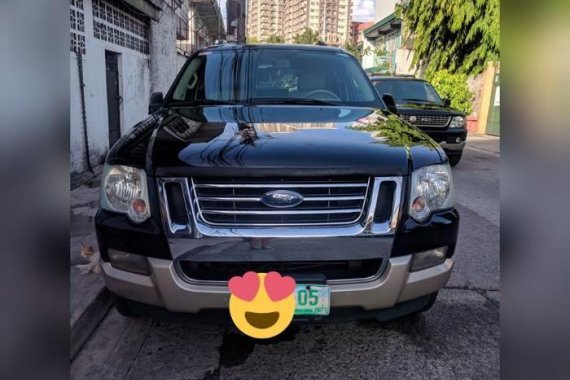 Selling 2nd Hand Ford Explorer 2007 Automatic Gasoline at 130000 km in Makati