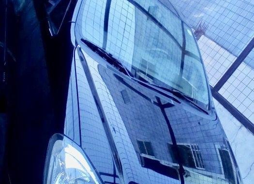 Selling 2nd Hand Toyota Innova 2010 at 90000 km in Makati