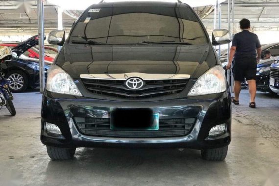 Selling 2nd Hand Toyota Innova 2010 in Makati