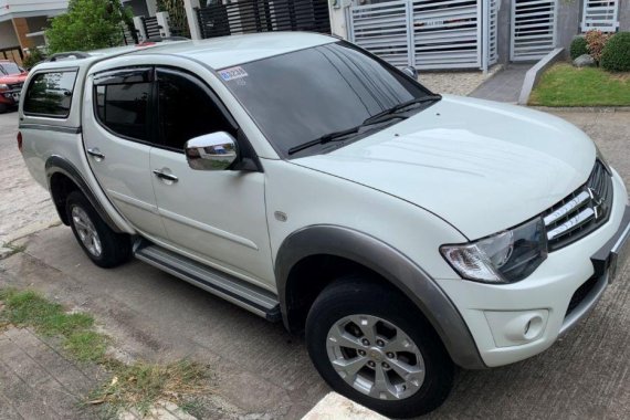 Sell 2nd Hand 2010 Mitsubishi Strada at 57000 km in Manila