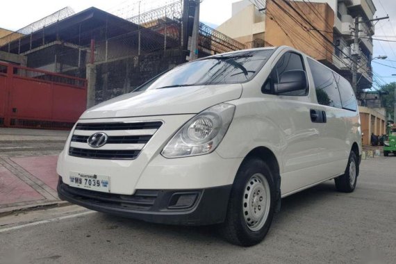 Selling Hyundai Starex 2017 Manual Gasoline in Quezon City