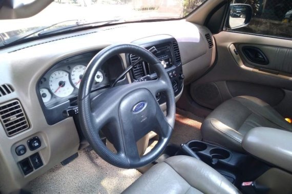 Ford Escape 2004 Automatic Gasoline for sale in Lipa