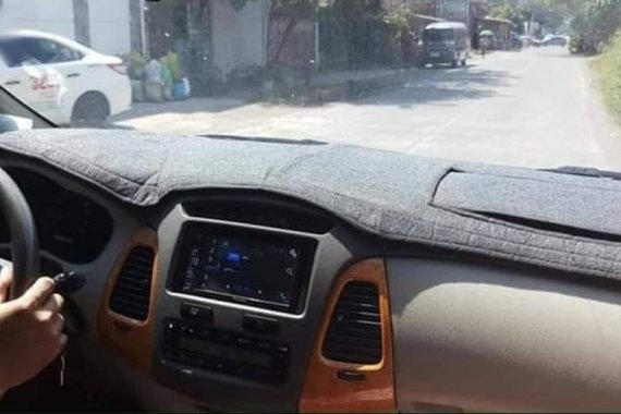 Sell 2nd Hand 2010 Toyota Innova Automatic Diesel at 85000 km in Davao City