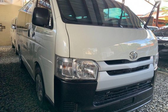 Selling White Toyota Hiace 2017 Manual Diesel in Mandaluyong