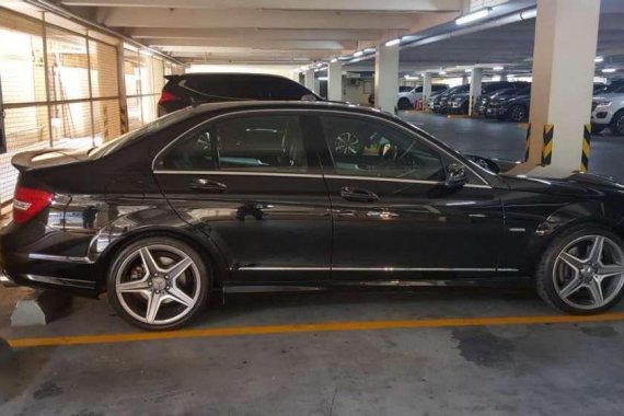 Selling Mercedes-Benz C200 2012 at 18000 km in Baguio