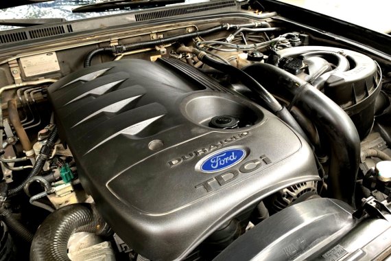 Sell Black 2013 Ford Everest Automatic Diesel in Makati 