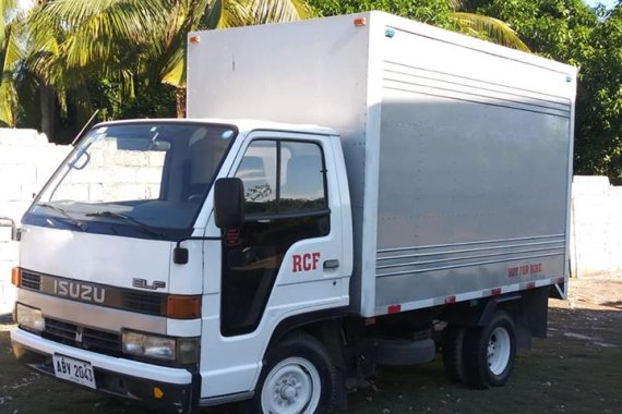 Selling 2nd Hand White Mitsubishi CanterA 2013