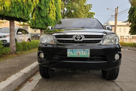 Selling Black Toyota Fortuner 2008 Automatic Gasoline 