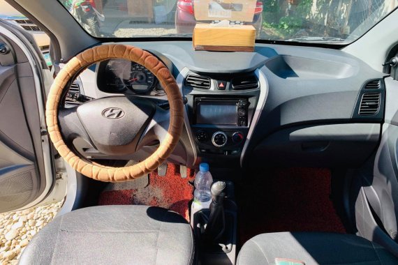 White Hyundai Eon 2016 Manual at 40000 km for sale  