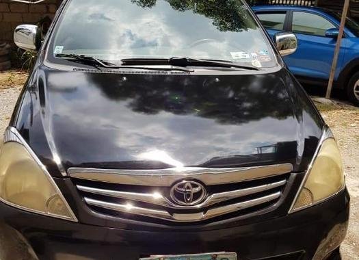 2nd Hand Toyota Innova 2009 Automatic Gasoline for sale in Makati