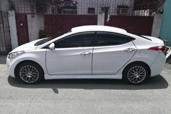 Selling 2nd Hand Hyundai Elantra 2012 Automatic Gasoline at 70000 km in Parañaque
