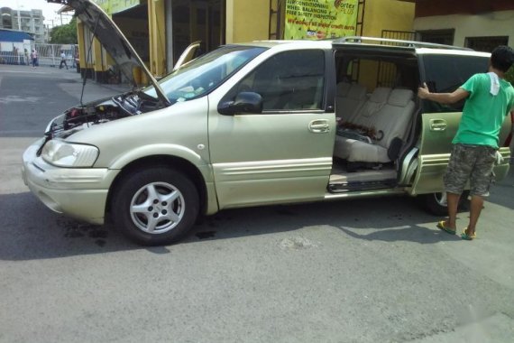 Selling 2nd Hand Chevrolet Venture 2005 Van Automatic Gasoline at 92000 km in Pasig