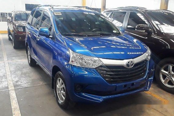 Blue Toyota Avanza 2016 at 32502 km for sale