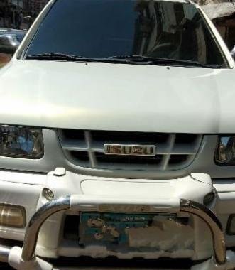 Selling Isuzu Crosswind 2004 at 130000 km in Talisay