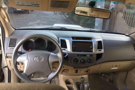 Selling Toyota Hilux 2013 Automatic Diesel in Davao City