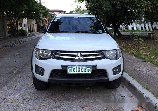 Selling Mitsubishi Strada 2011 Automatic Diesel 