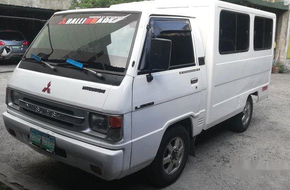 White Mitsubishi L300 2005 for sale Metro Manila 