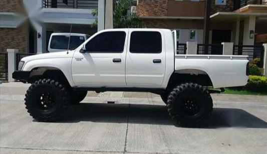 2nd Hand Toyota Hilux 2000 for sale in Manila