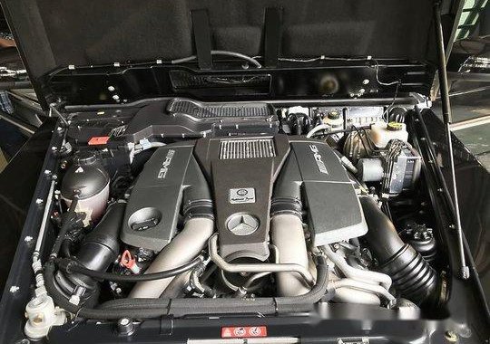 Black Mercedes-Benz 560 2016 at 7000 km for sale in Quezon City