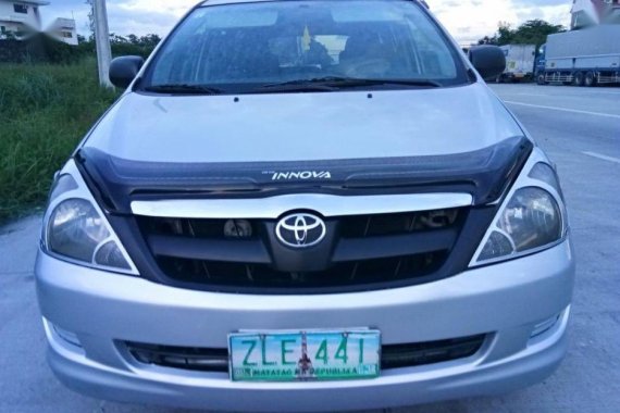 Selling Toyota Innova 2008 Manual Gasoline in Urdaneta