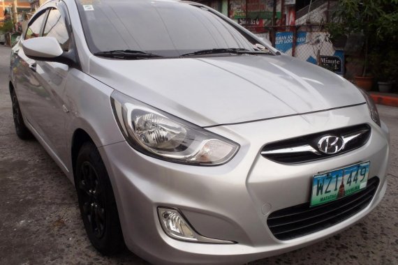 Selling 2nd Hand 2013 Hyundai Accent Manual Gasoline
