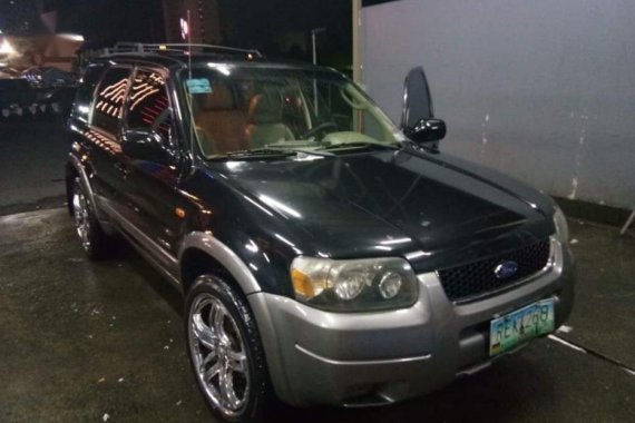 Sell Black 2006 Ford Escape in Pasig