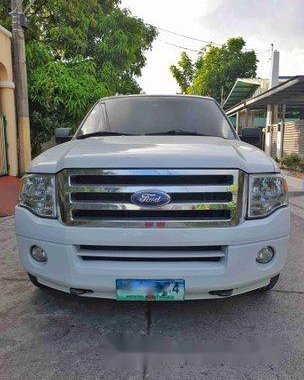 White Ford Expedition 2011 at 40000 km for sale 