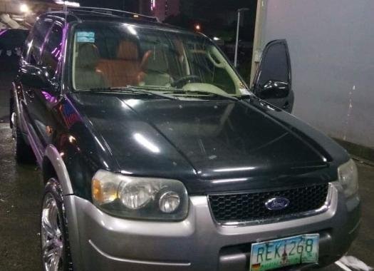 Sell Black 2006 Ford Escape in Pasig