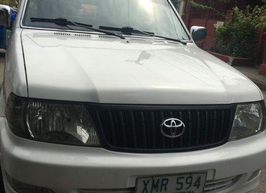 Selling 2nd Hand Toyota Revo 2004 in Quezon City