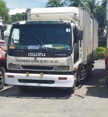 Selling Isuzu Forward 1997 Manual Diesel at 130000 km in Batangas City