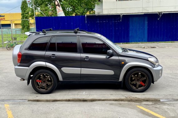 Used Toyota Rav4 2003 at 140000 km for sale 