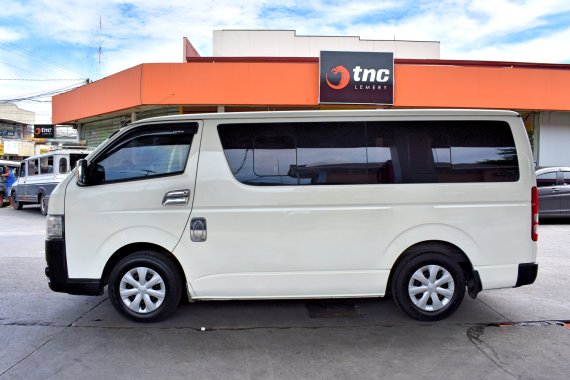  White 2015 Toyota Hiace at 90000 km for sale 